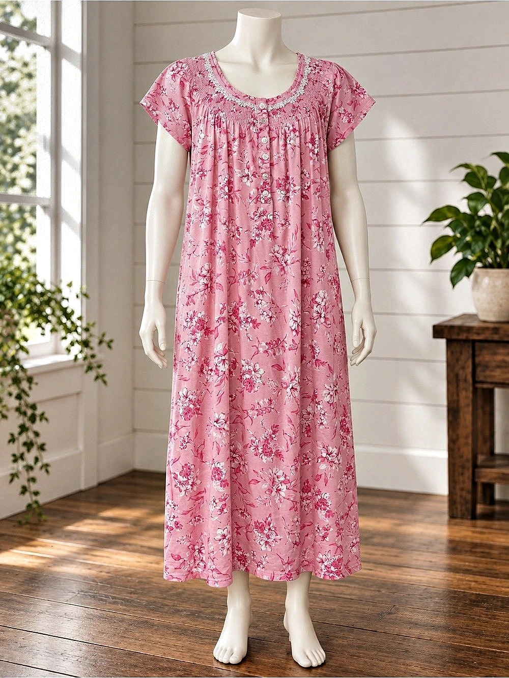 Aria collection Aria Women'Small Short Sleeve Smocked Neck Cotton Nightgown